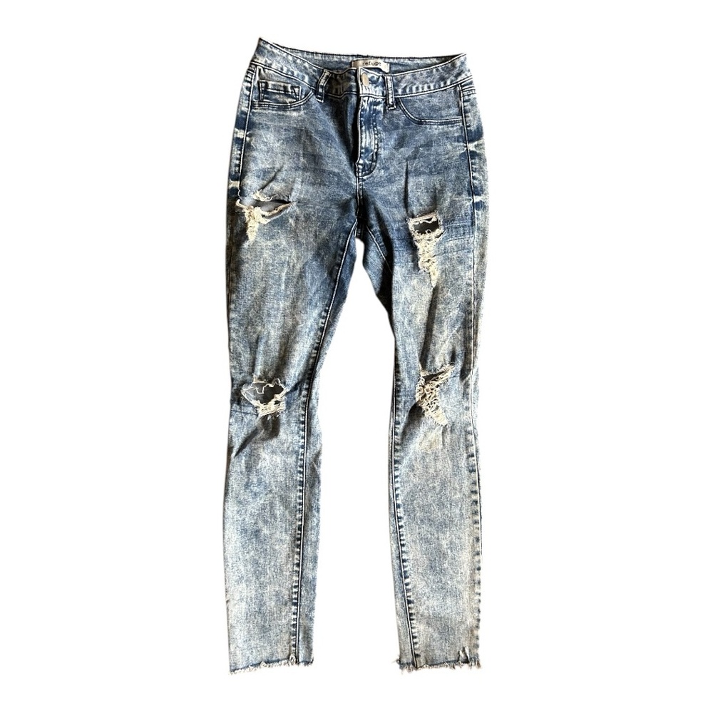 Refuge Distressed Jeans